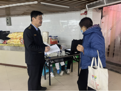 濟(jì)南高新區(qū)市場(chǎng)監(jiān)管部開(kāi)展食品安全“你送我撿”活動(dòng)暨法律咨詢(xún)服務(wù)